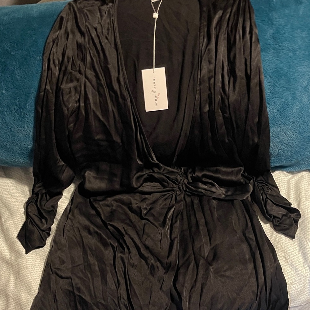 Donna Mizani Elegant Black Women's wrap dress